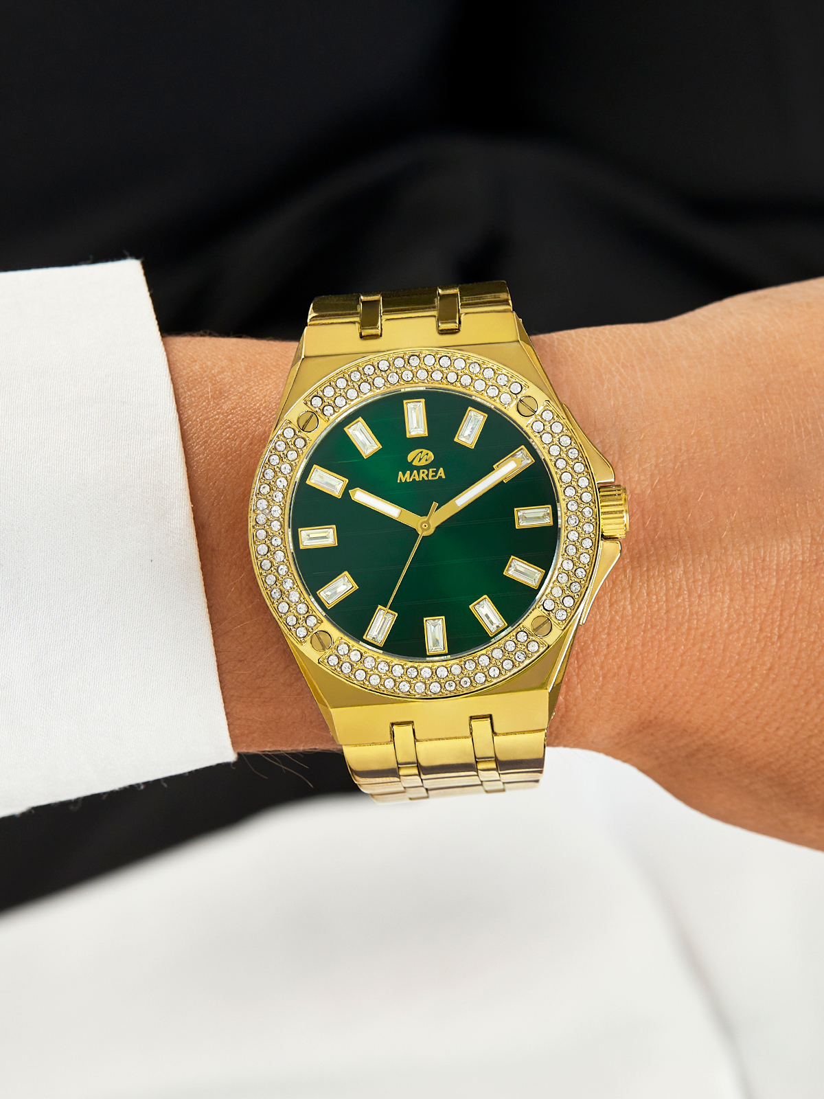 Detalle reloj Marea B41422/5 con circonitas blancas